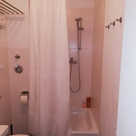 - Mit Balkon In Halle-saale, Trotha